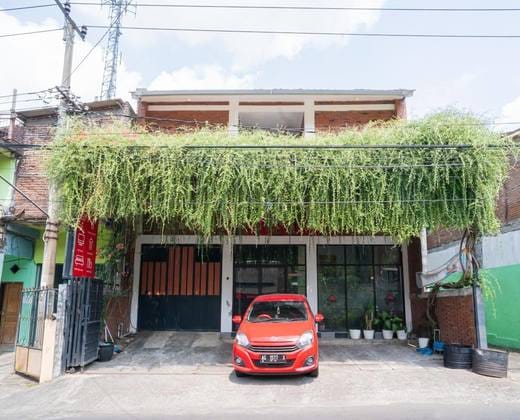 RedDoorz syariah @ Selomangleng Kediri