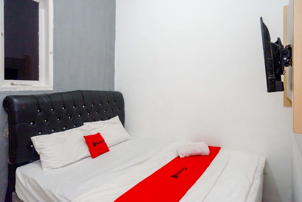 RedDoorz Room