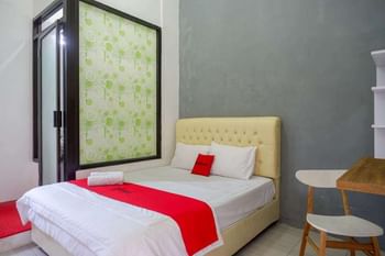 RedDoorz Syariah near Alun Alun Kajen
