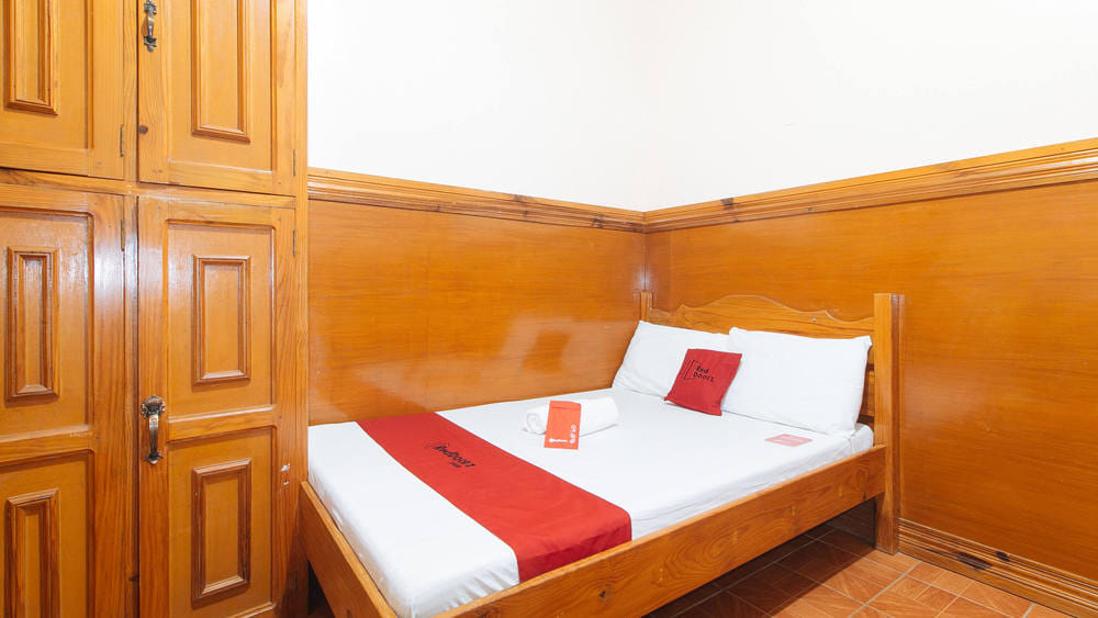 RedDoorz Standard Room