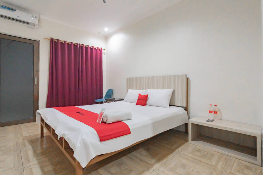 RedDoorz Syariah @ Cigadung Raya Street