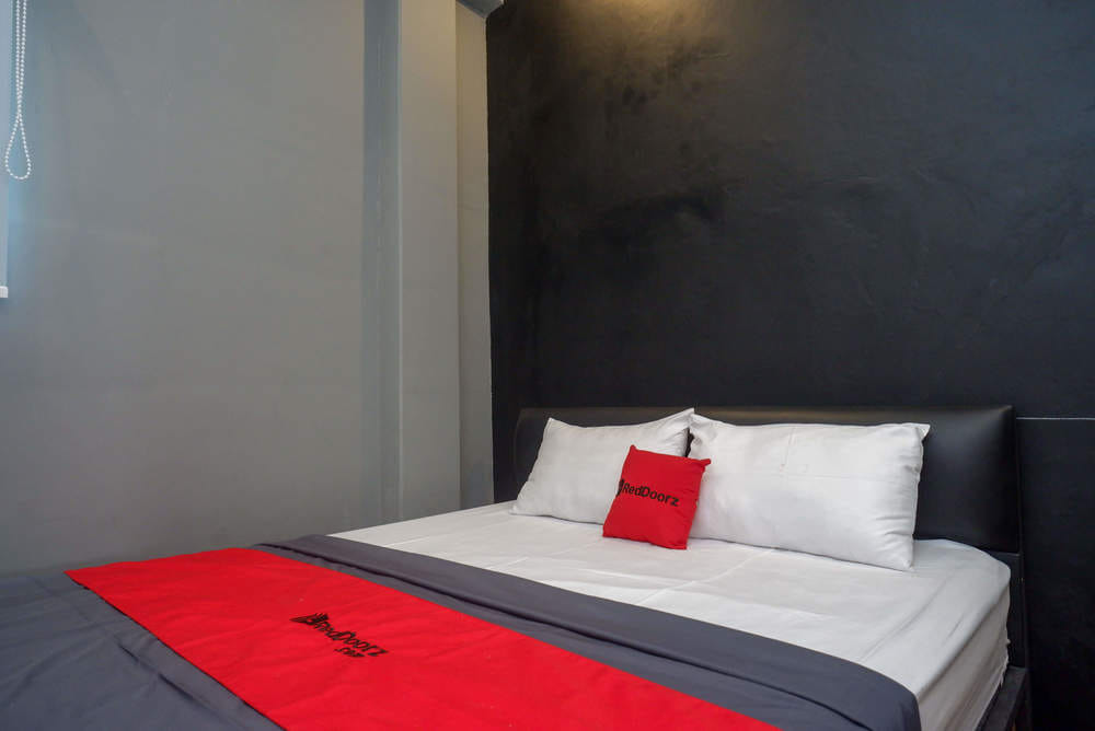 RedDoorz Room