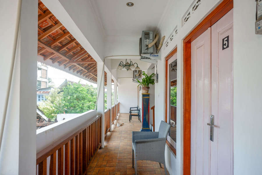 RedDoorz near Plengkung Gading 2