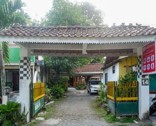 RedDoorz near Plengkung Gading 2