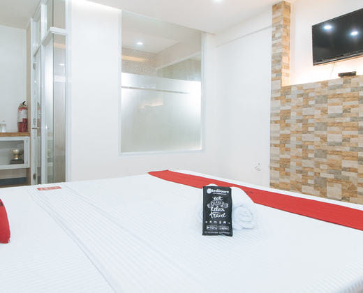 RedDoorz @ DBuilders Rooms Lower Bicutan