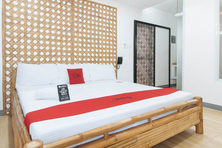 RedDoorz @ DBuilders Rooms Lower Bicutan