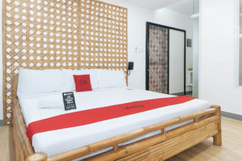 RedDoorz @ DBuilders Rooms Lower Bicutan