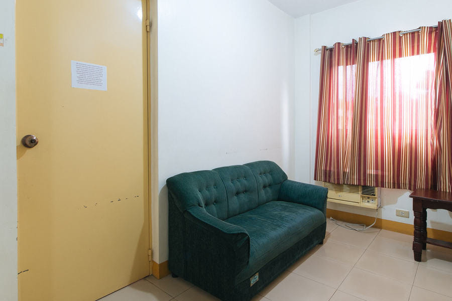 Golden Sunrise Hotel I by RedDoorz