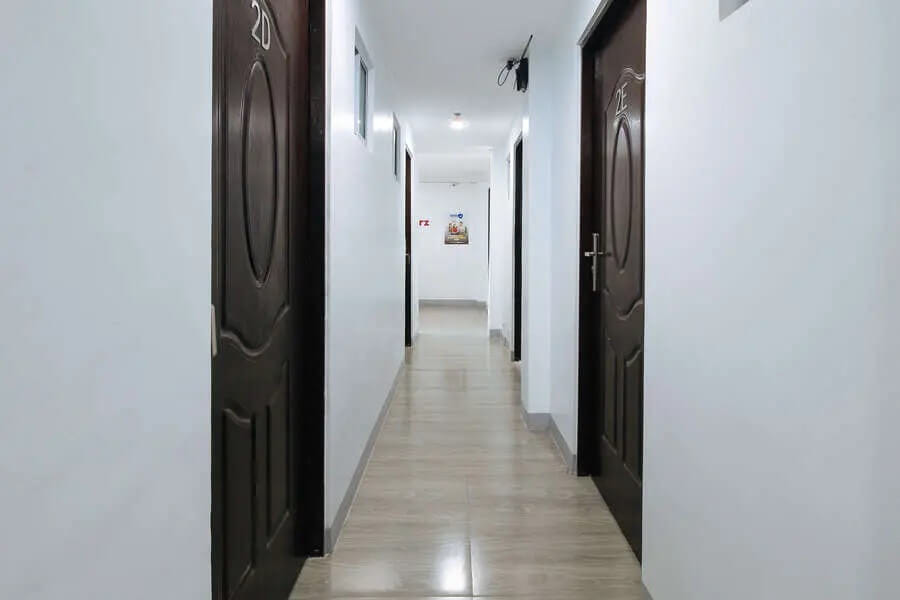 RedDoorz Near Zobel Roxas St.