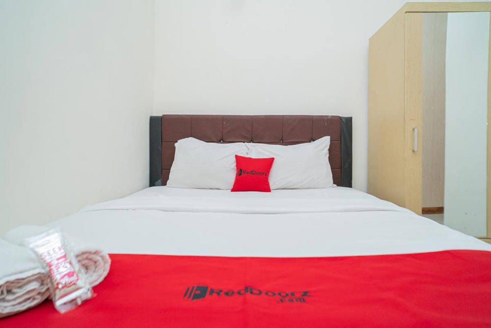 RedDoorz Family Room