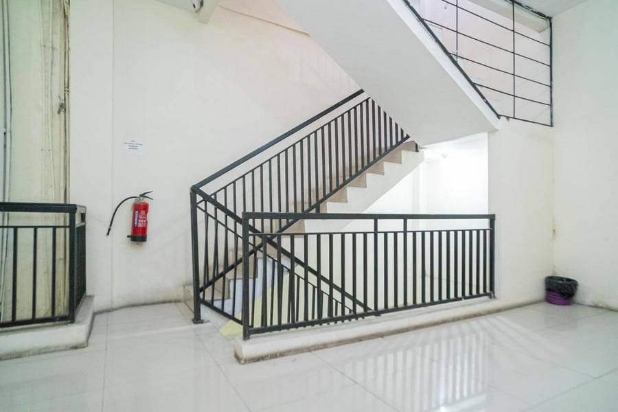 RedDoorz near Flyover Arjosari Malang