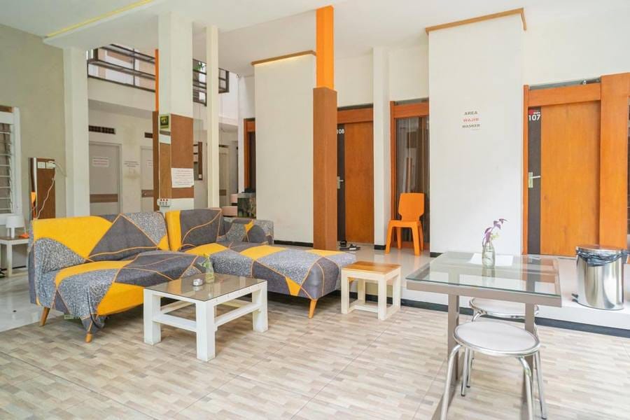 RedDoorz Syariah near Transmart MX Malang