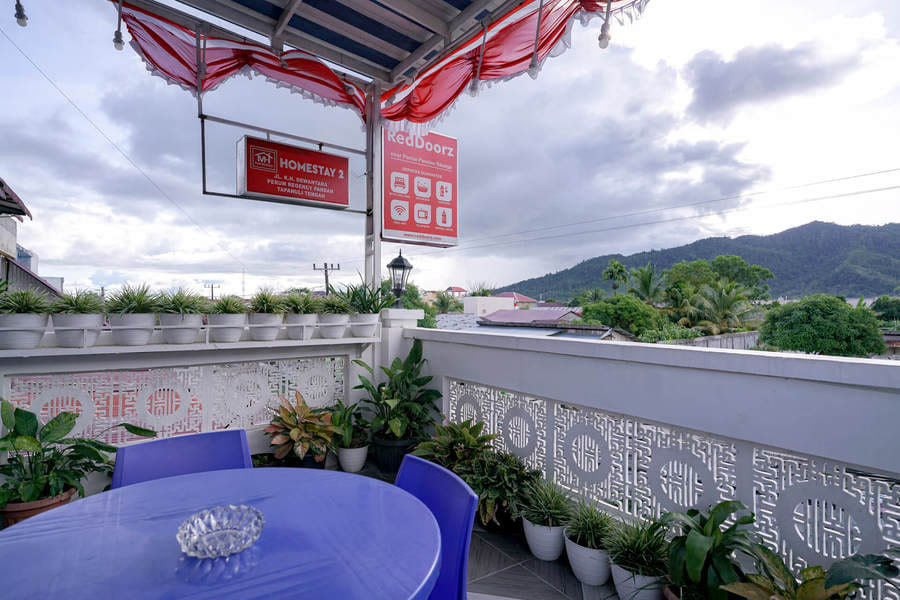 RedDoorz near Pantai Pandan Sibolga