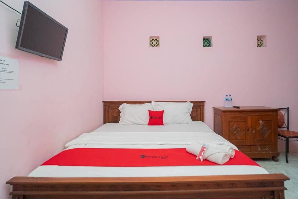 RedDoorz Room