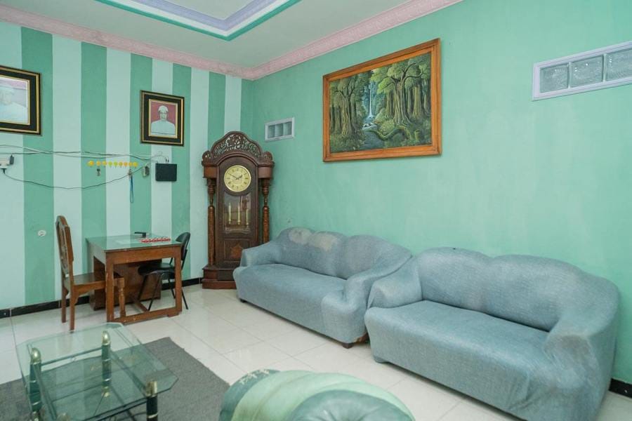 RedDoorz Syariah near Batu Night Spectacular 3