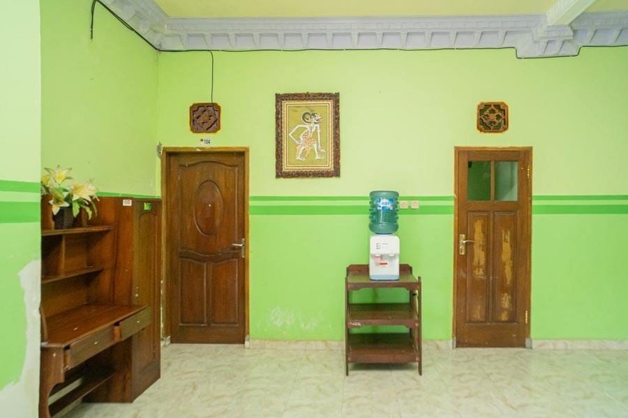 RedDoorz Syariah near Batu Night Spectacular 3