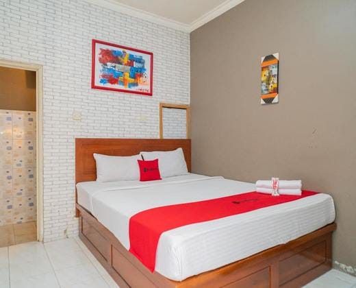 RedDoorz @ Oro Oro Ombo Batu
