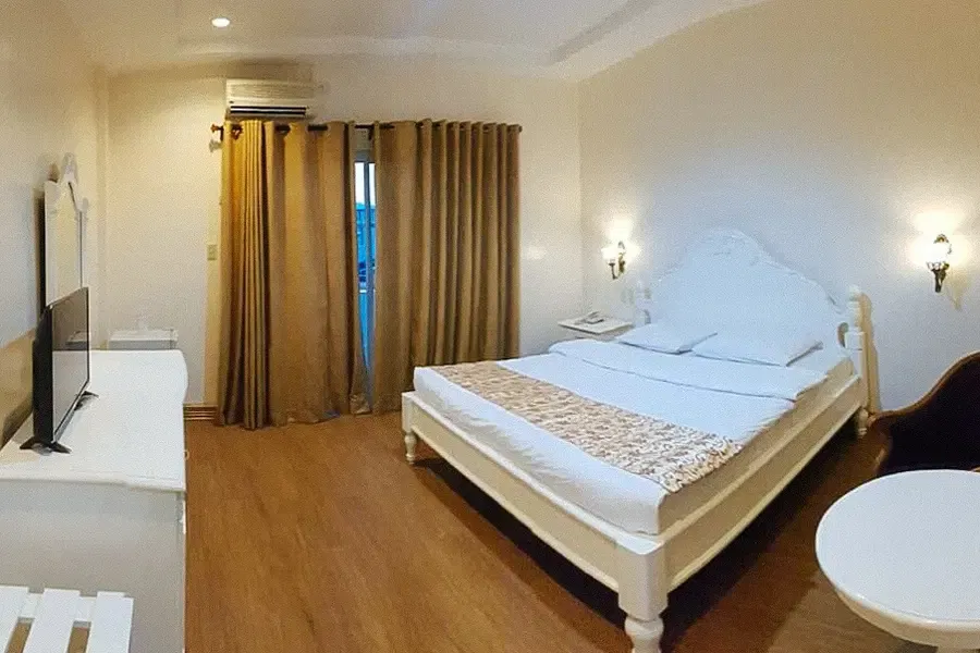 Hotel Vanna Angeles City Pampanga by RedDoorz