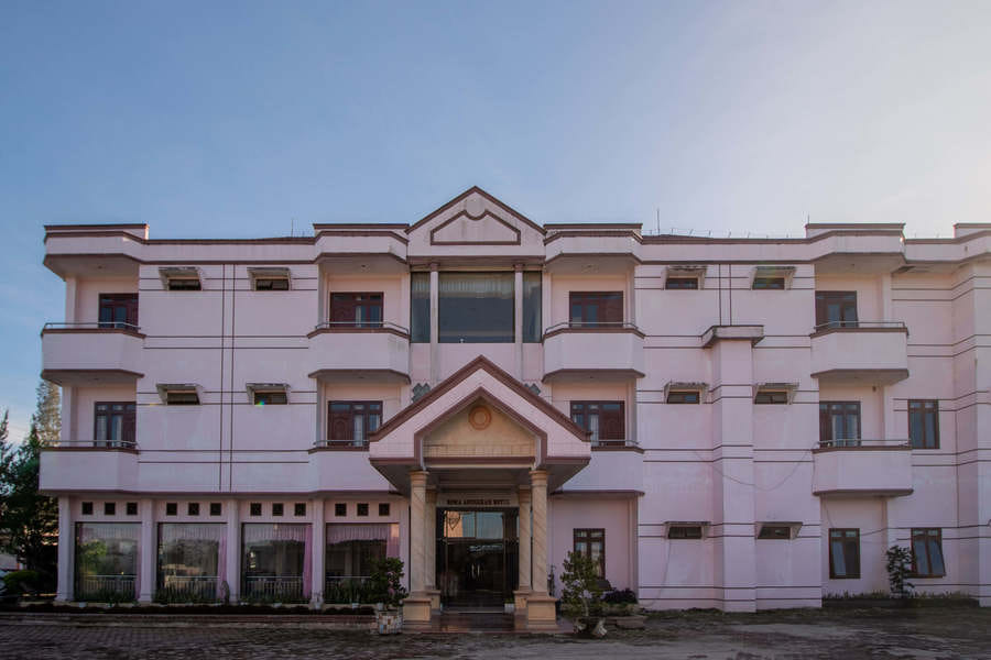 RedDoorz near Silangit International Airport