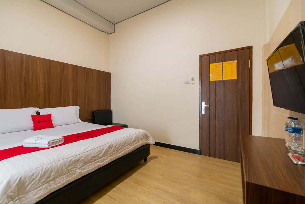 RedDoorz Premium