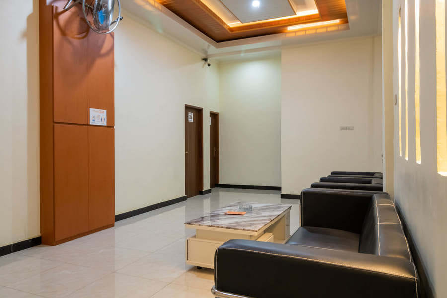 RedDoorz Plus near Ramayana Pematangsiantar