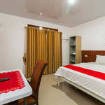 RedDoorz @ Aldos Villa Silangit