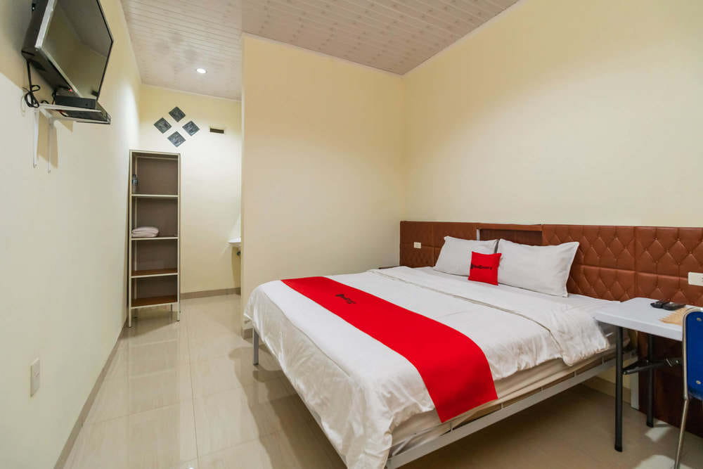 RedDoorz Room
