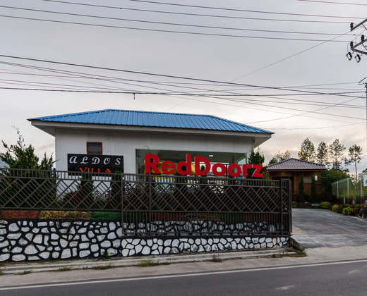 RedDoorz @ Aldos Villa Silangit