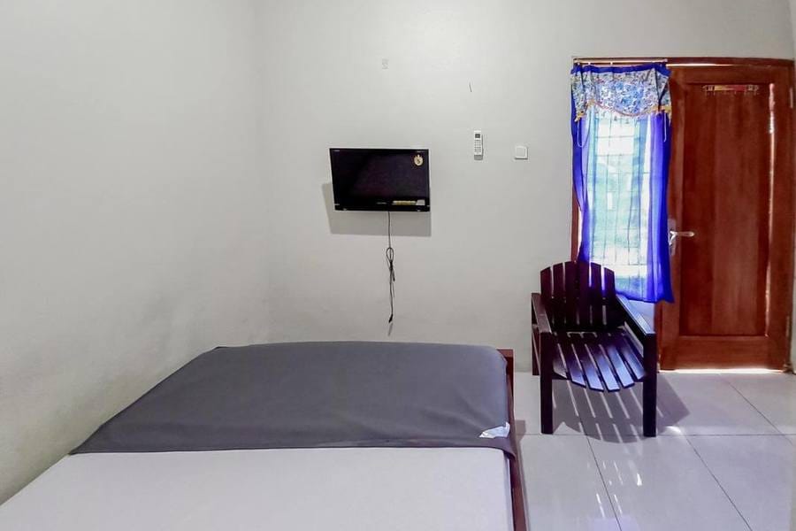 Hotel Gerung 2 near Luwes Mall Nganjuk Mitra RedDoorz