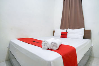 RedDoorz near Ekowisata Mangrove Belawan Medan
