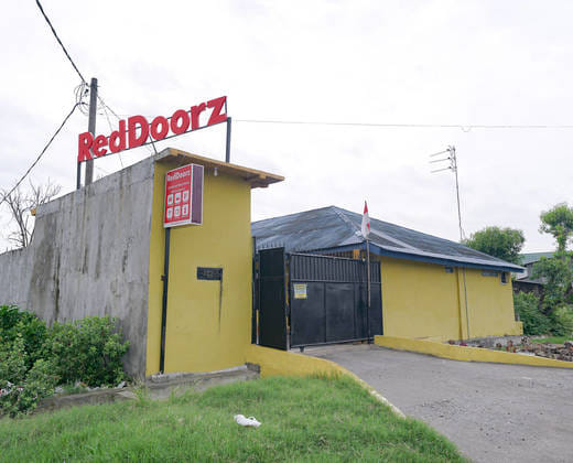 RedDoorz near Ekowisata Mangrove Belawan Medan