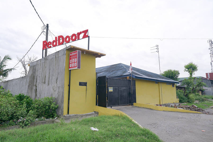 RedDoorz near Ekowisata Mangrove Belawan Medan
