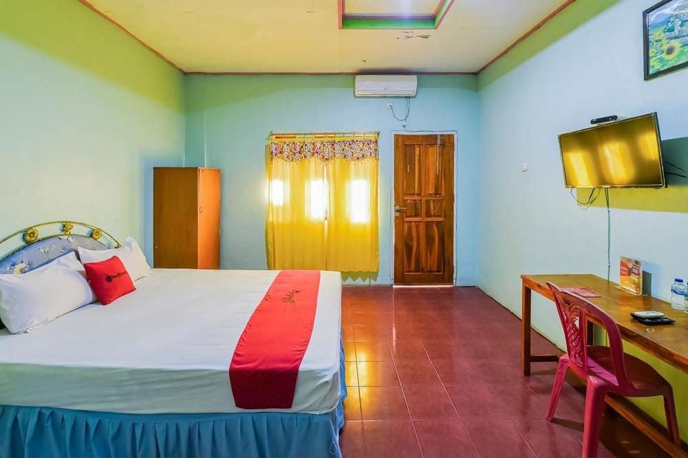 RedDoorz Room