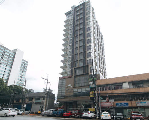 RedDoorz Premium @ West Avenue Quezon City