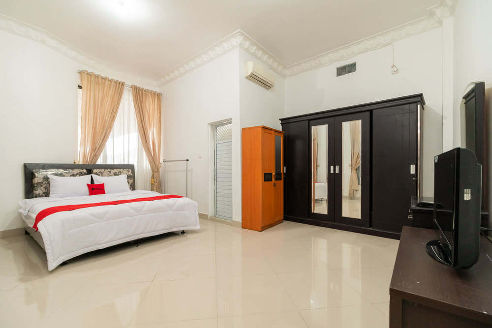 RedDoorz Suite