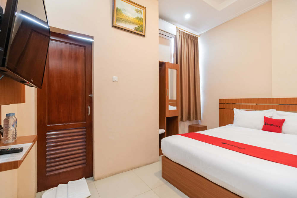 RedDoorz Room