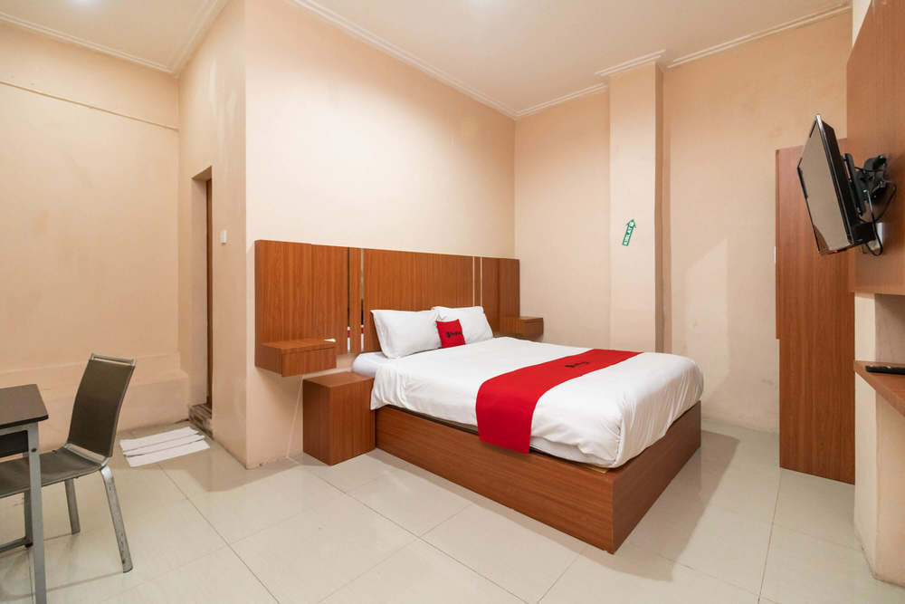 RedDoorz Premium Suite
