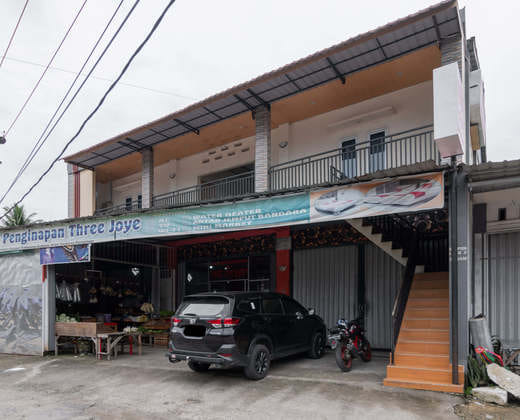 RedDoorz Syariah near Minangkabau International Airport