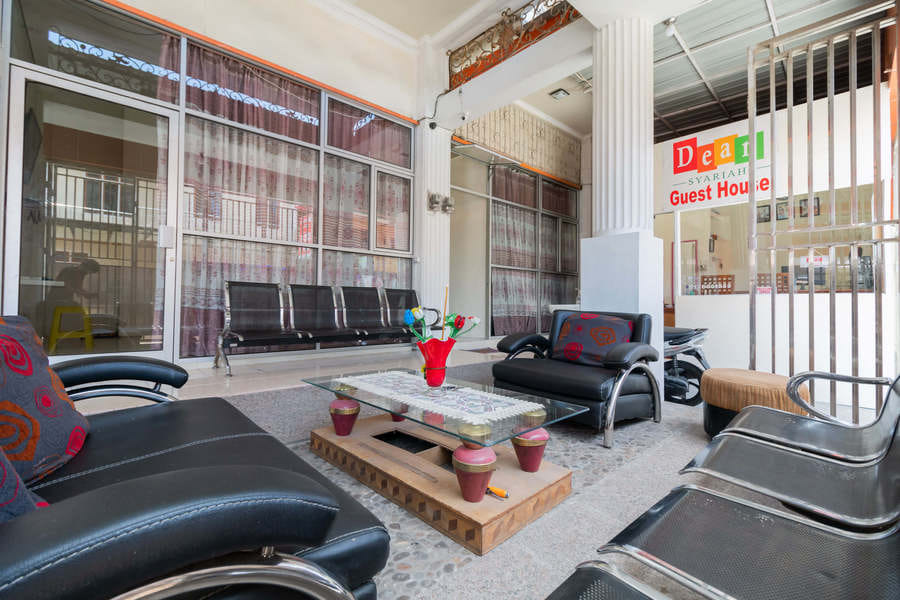 RedDoorz Syariah near Pasar Aur Kuning