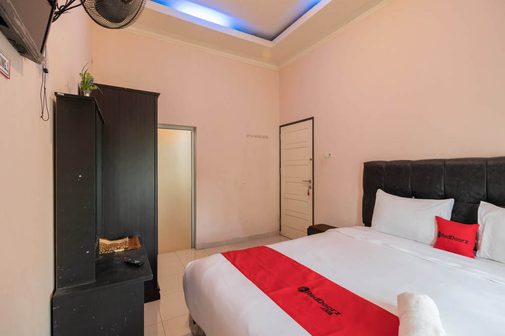 RedDoorz Room