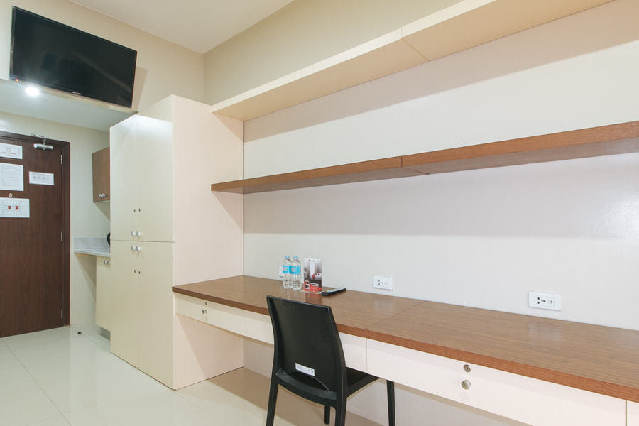 RedDoorz Plus near Nakpil St. Taft Avenue