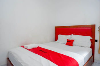 RedDoorz near Alun Alun Wonosobo 2