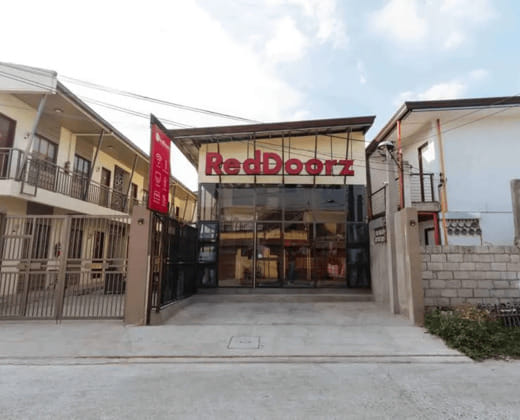 RedDoorz Plus @ Casa Lucia Sindalan San Fernando City Pampanga