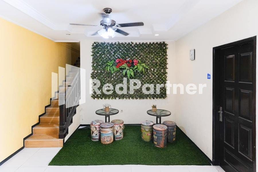 Dea Homestay Syariah @ Kertomenanggal Surabaya Mitra RedDoorz