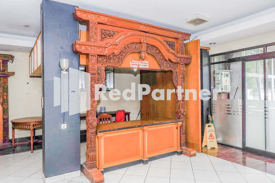 Hotel Sebelas @ Jalan Palasari Mitra RedDoorz