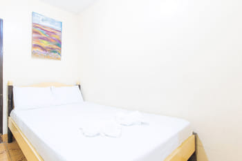 Golden Goddess Hotel Malasiqui Pangasinan by RedDoorz