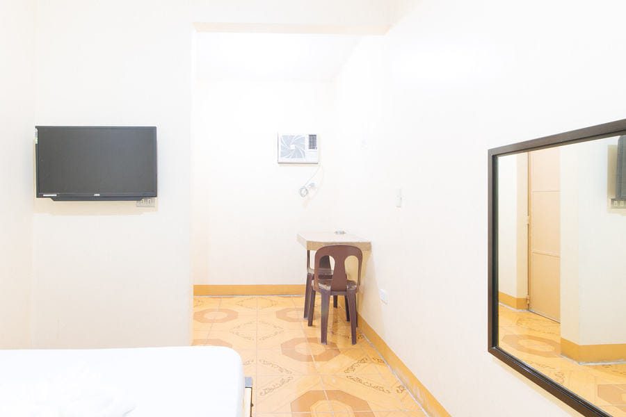 Maliwalo Inn Tarlac by RedDoorz