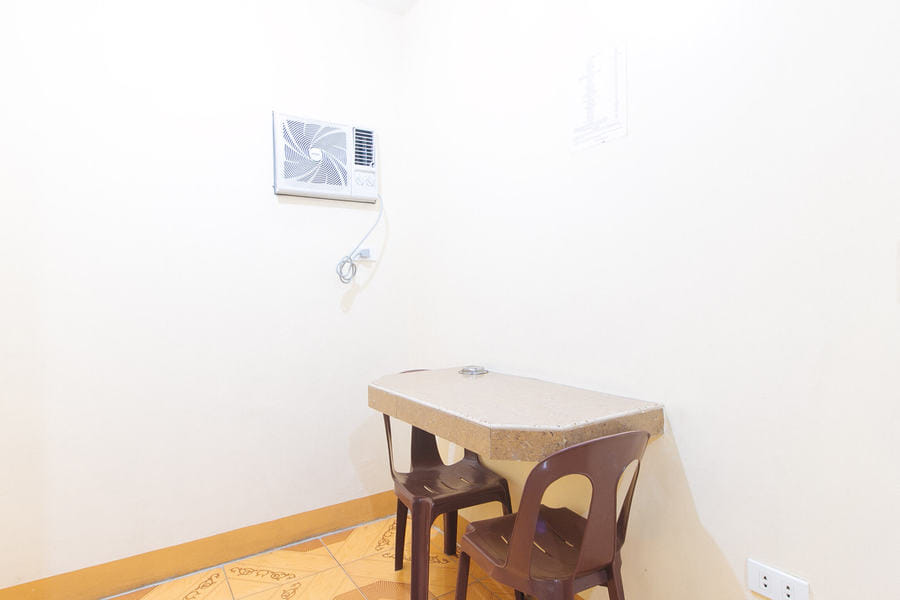 Maliwalo Inn Tarlac by RedDoorz