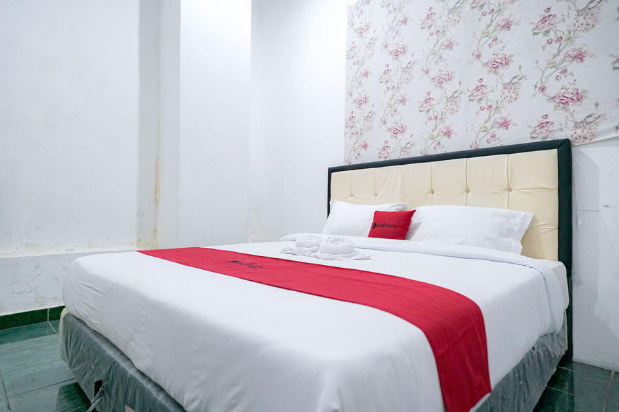 RedDoorz Syariah near Exit Toll Puncak