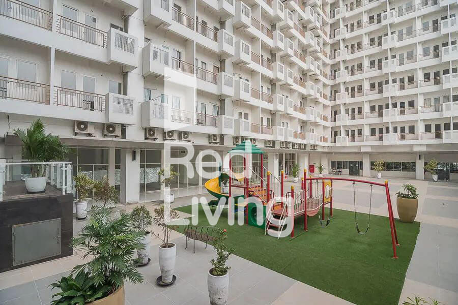 RedLiving Apartemen Sentul Tower - Skyland